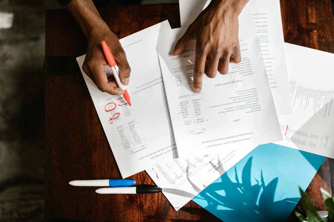 neutral umpire reviewing competing appraisal estimates